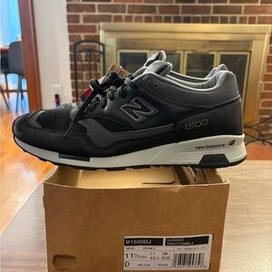 Brand new men’s New Balance 1500!  Premium materials.  Size 11.5